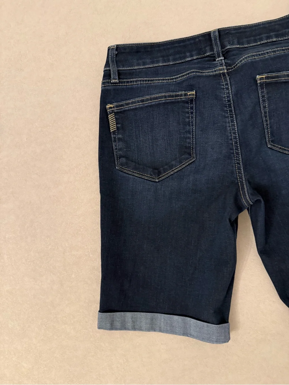 PAIGE Jax Knee Shorts 29 Kayla Dark Wash Stretch Denim Bermuda Cuffed